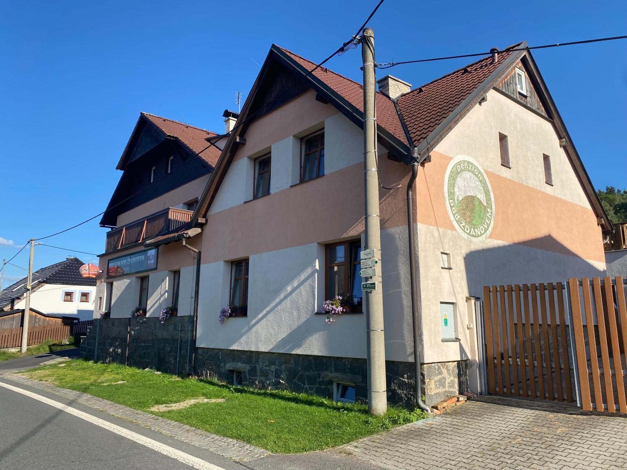 Penzion Pod Zdanovem Nezdice Exterior photo